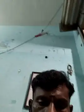 Snapshot of LKG8933 chatting on 11/13/25, 12:59 LKG8933 online show from 11/13/25, 12:59