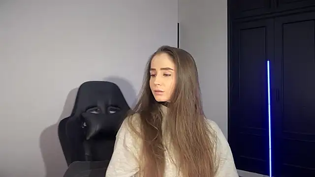 Snapshot of s_meow chatting on 11/12/25, 10:41 s meow online show from 11/12/25, 10:41