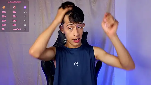 Snapshot of Danny_cute_05 chatting on 04/21/26, 10:56 Danny cute 05 online show from 04/21/26, 10:56