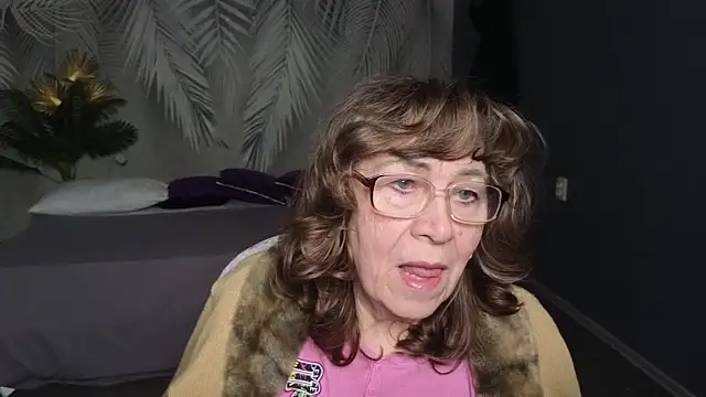 Snapshot of Betty_Brick chatting on 04/11/26, 09:57 Betty Brick online show from 04/11/26, 09:57