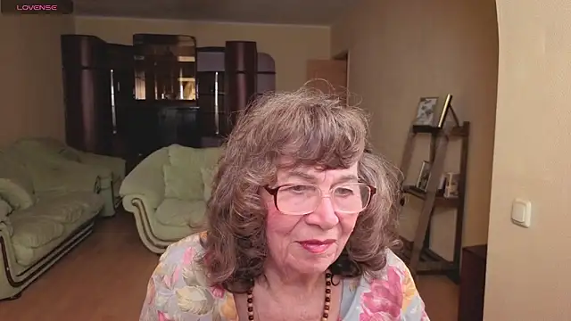 Snapshot of Betty_Brick chatting on 04/29/26, 01:59 Betty Brick online show from 04/29/26, 01:59