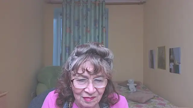 Snapshot of Betty_Brick chatting on 05/06/26, 04:12 Betty Brick online show from 05/06/26, 04:12