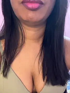 Snapshot of tamil_Aarathi chatting on 05/12/26, 08:39 tamil Aarathi online show from 05/12/26, 08:39