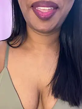 Snapshot of tamil_Aarathi chatting on 05/19/26, 04:57 tamil Aarathi online show from 05/19/26, 04:57