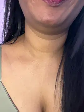 Snapshot of tamil_Aarathi chatting on 06/12/26, 05:12 tamil Aarathi online show from 06/12/26, 05:12