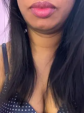 Snapshot of tamil_Aarathi chatting on 07/09/26, 05:17 tamil Aarathi online show from 07/09/26, 05:17