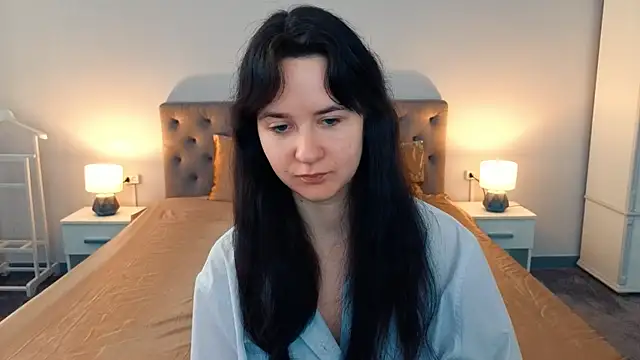 Snapshot of BerryDiva chatting on 04/03/26, 06:33 BerryDiva online show from 04/03/26, 06:33