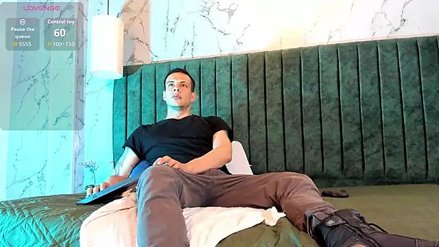 Dustin Sonne online show from 09/19/25, 03:41