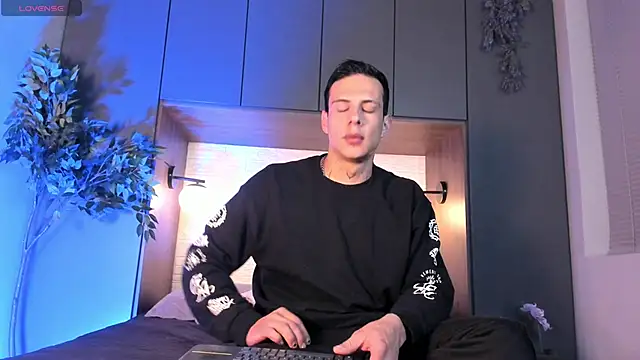 Dustin Sonne online show from 11/25/25, 03:39