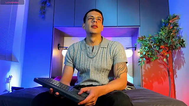 Dustin Sonne online show from 02/05/26, 03:33