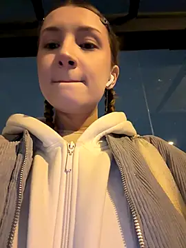 Snapshot of katexxxx chatting on 11/05/25, 05:57 katexxxx online show from 11/05/25, 05:57