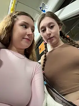 Snapshot of katexxxx chatting on 11/10/25, 04:28 katexxxx online show from 11/10/25, 04:28