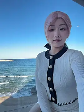 winter11 online show from 11/10/25, 06:34