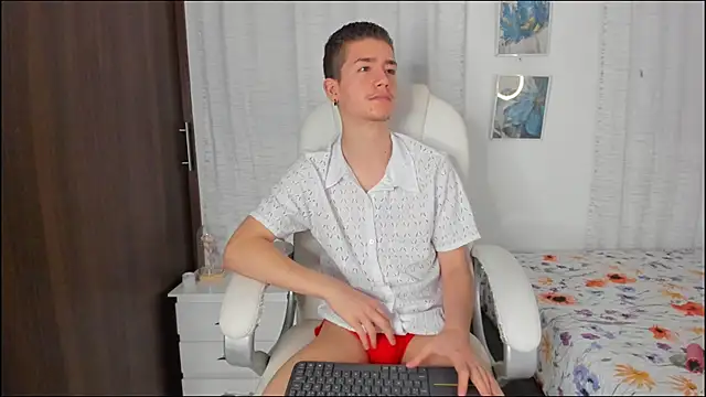 Snapshot of ThiagooJames chatting on 09/09/25, 12:43 ThiagooJames online show from 09/09/25, 12:43