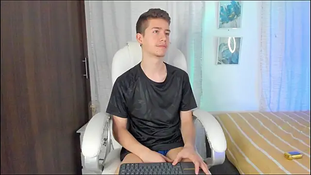 Snapshot of ThiagooJames chatting on 09/14/25, 12:54 ThiagooJames online show from 09/14/25, 12:54