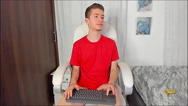 Snapshot of ThiagooJames chatting on 10/07/25, 05:15 ThiagooJames online show from 10/07/25, 05:15