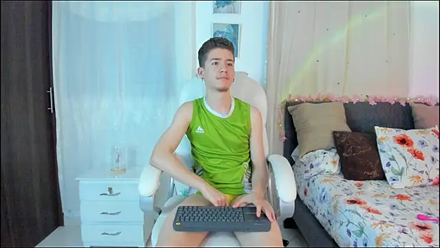 Snapshot of ThiagooJames chatting on 11/03/25, 03:41 ThiagooJames online show from 11/03/25, 03:41