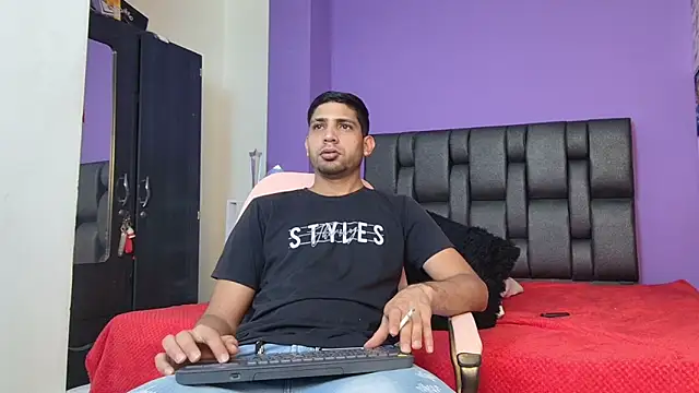 Snapshot of ashtoncooperr chatting on 09/26/25, 06:01 ashtoncooperr online show from 09/26/25, 06:01