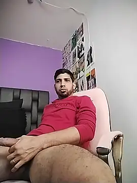 Snapshot of ashtoncooperr chatting on 10/10/25, 05:28 ashtoncooperr online show from 10/10/25, 05:28