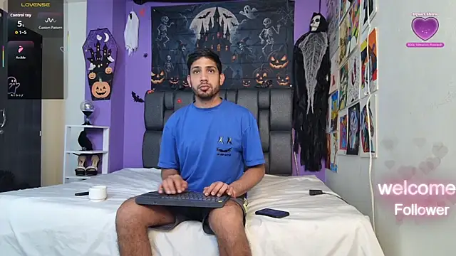 Snapshot of ashtoncooperr chatting on 10/27/25, 07:07 ashtoncooperr online show from 10/27/25, 07:07