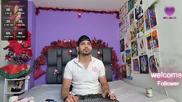 Snapshot of ashtoncooperr chatting on 12/02/25, 04:13 ashtoncooperr online show from 12/02/25, 04:13