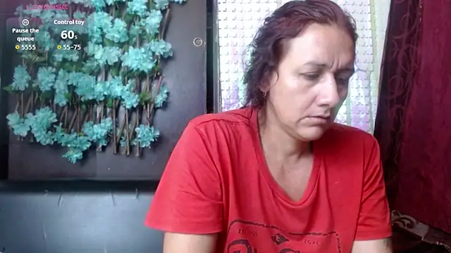 Snapshot of darling_hott chatting on 09/18/25, 09:11 darling hott online show from 09/18/25, 09:11