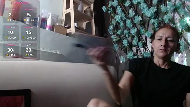 Snapshot of darling_hott chatting on 02/05/26, 10:31 darling hott online show from 02/05/26, 10:31