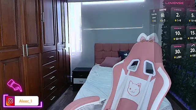 Aleecandrews online show from 10/03/25, 07:22