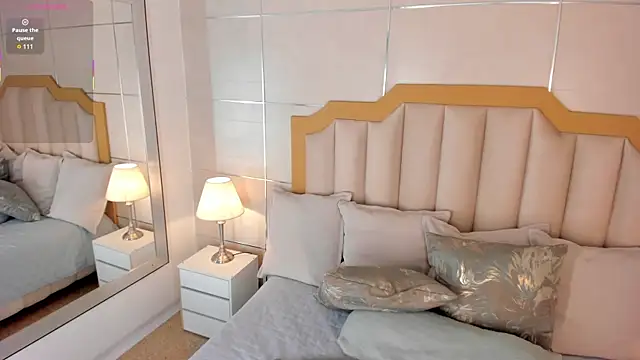 MaddieParker online show from 10/19/25, 04:40