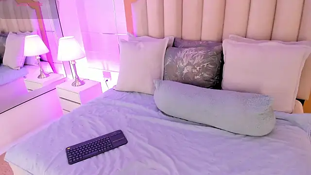 MaddieParker online show from 01/11/26, 06:02