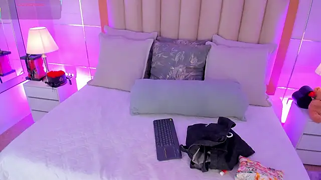 MaddieParker online show from 02/15/26, 07:21