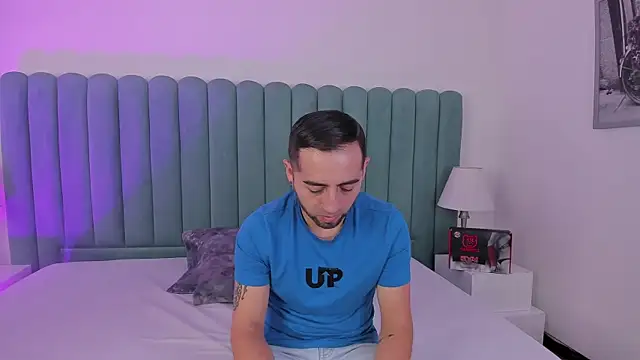 Snapshot of Lushian_ chatting on 09/17/25, 02:30 Lushian online show from 09/17/25, 02:30