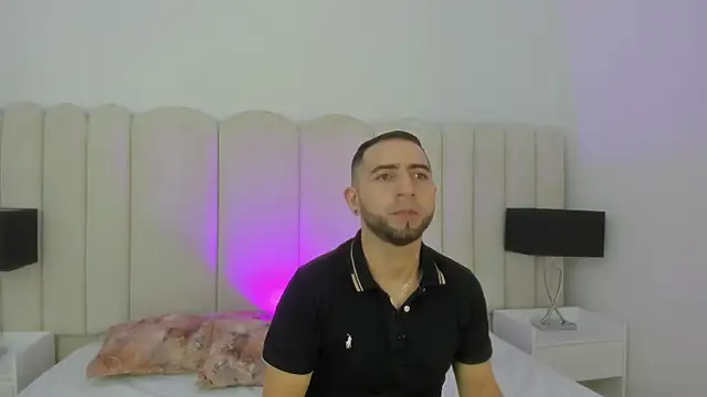 Snapshot of Lushian_ chatting on 06/17/26, 04:19 Lushian online show from 06/17/26, 04:19