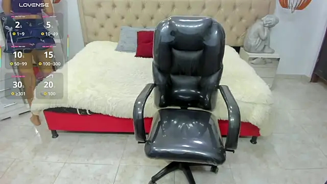 Snapshot of Fernanda_ss chatting on 05/15/26, 06:04 Fernanda ss online show from 05/15/26, 06:04