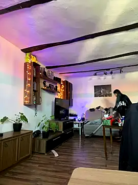 Seductively4 20 online show from 11/23/25, 12:27