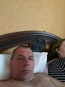 Snapshot of ReginaAndGordon chatting on 04/15/26, 03:52 ReginaAndGordon online show from 04/15/26, 03:52