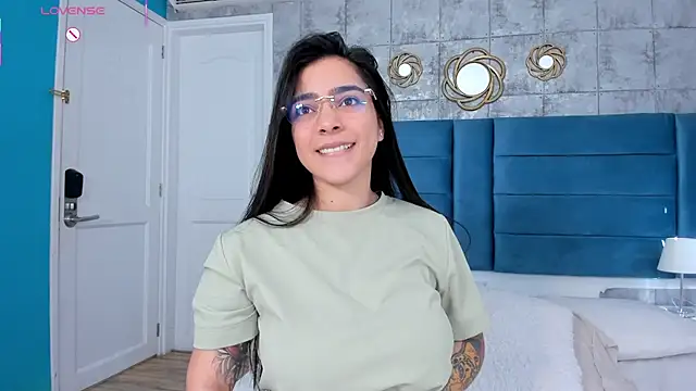 Snapshot of KamilaBetancourt chatting on 05/09/26, 01:27 KamilaBetancourt online show from 05/09/26, 01:27