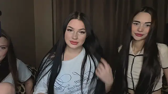 honey     bunny online show from 10/03/25, 02:14