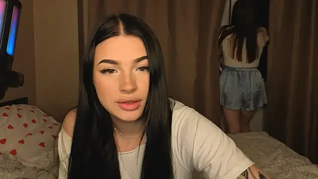 honey     bunny online show from 10/23/25, 03:33