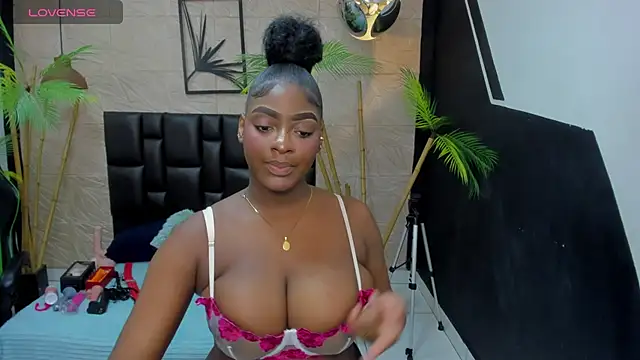 Snapshot of alana_bonny chatting on 04/11/26, 12:31 alana bonny online show from 04/11/26, 12:31
