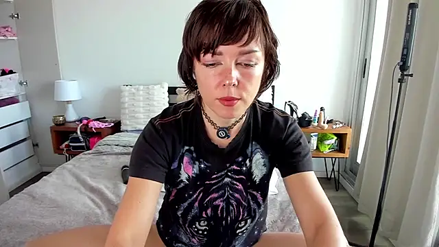 FantasticSonya online show from 05/04/26, 04:58