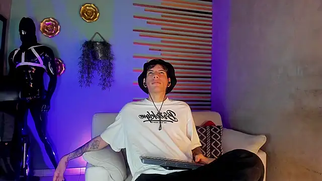 david huge online show from 12/14/25, 02:06