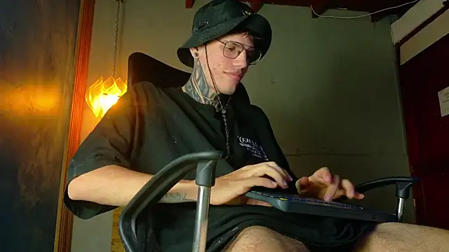 david huge online show from 05/08/26, 01:55