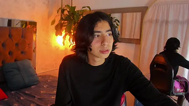 ryo light online show from 10/10/25, 11:09