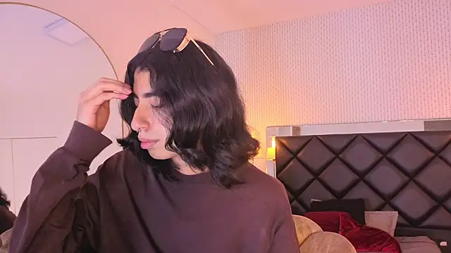 ryo light online show from 04/06/26, 03:15