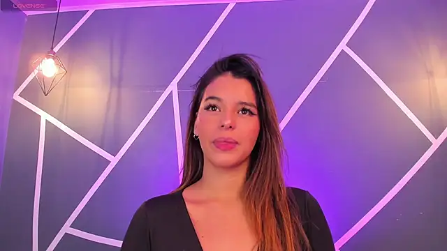 Snapshot of bianca_vega_ chatting on 05/05/26, 11:18 bianca vega online show from 05/05/26, 11:18