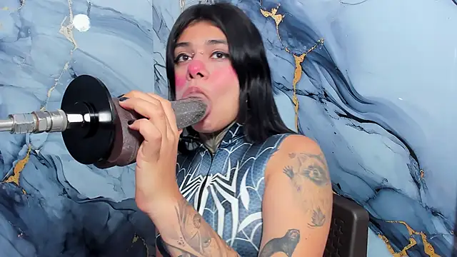 Emily Evo online show from 10/01/25, 07:42