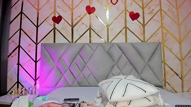 Cassidy 14 online show from 04/16/26, 08:42