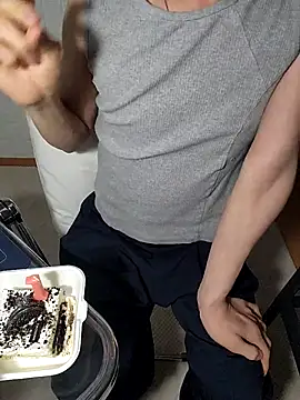 icejuljulju online show from 04/10/26, 01:38