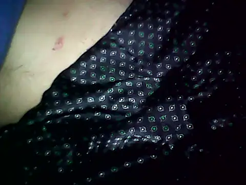 Snapshot of 20cmloiro chatting on 09/21/25, 01:51 20cmloiro online show from 09/21/25, 01:51